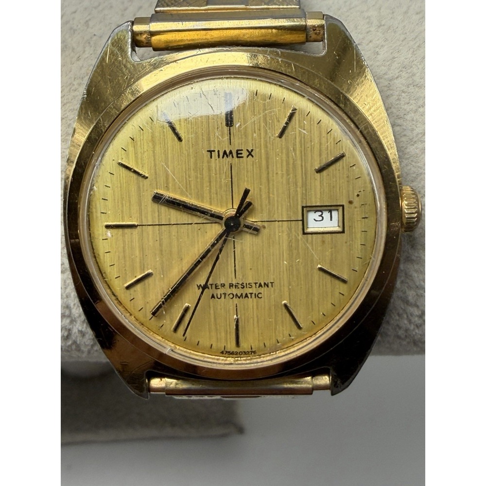 Timex Automatic 1976 Crosshairs Mens Works Watch 34MM 6.75" Stretch Band Vintage